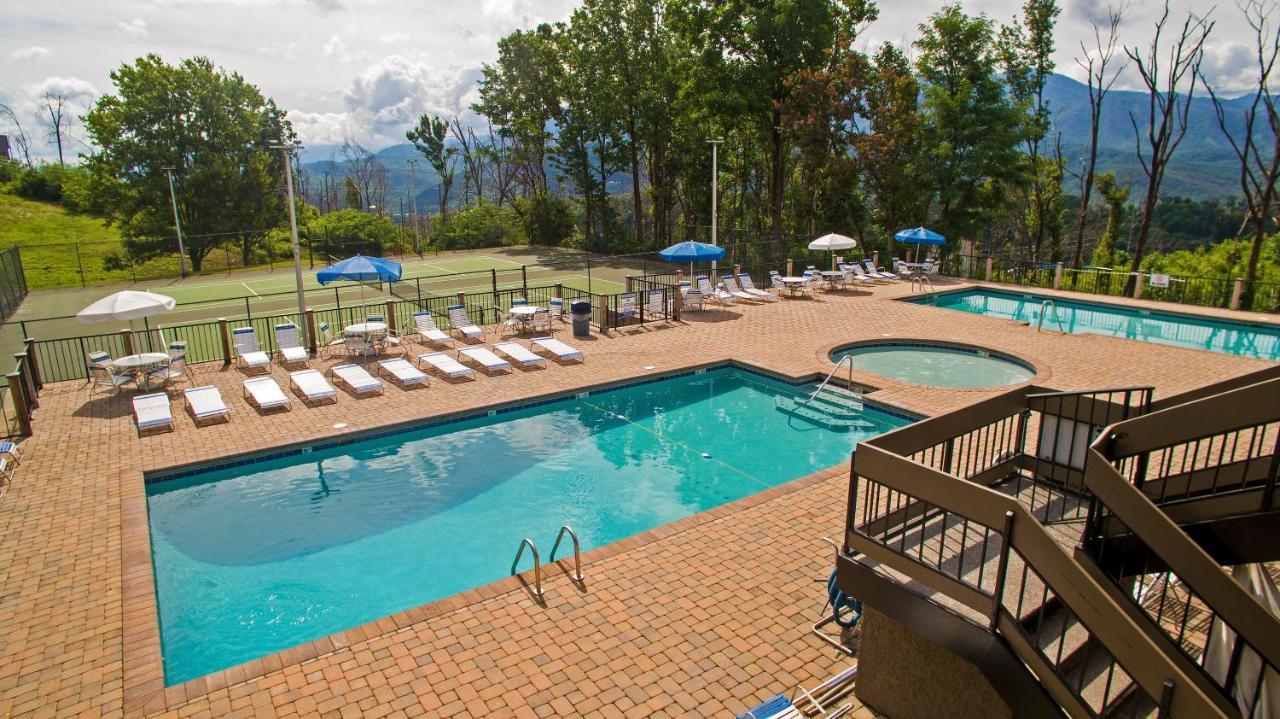Moonshine Chalet, Hot Tub, Pool Access, Wifi, 1089 Free Tickets Each Paid Day, Dollywood And More Gatlinburg Exterior photo